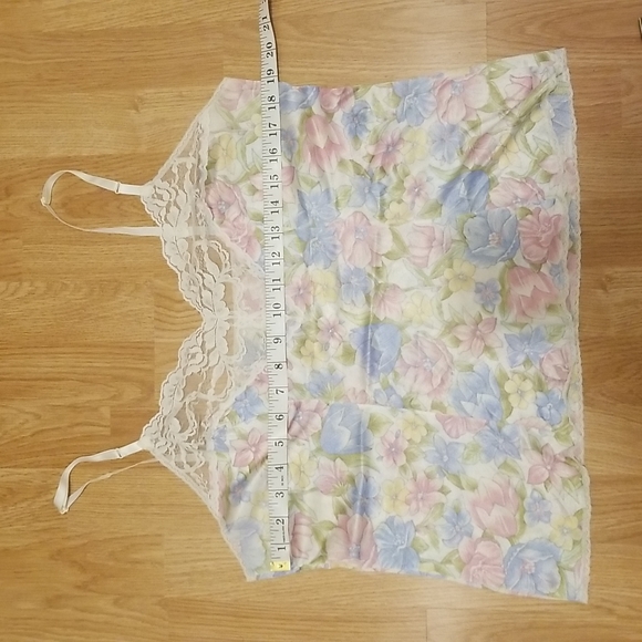 🌸2 for $15🌸 Flowered Vintage Lingerie Style Top Sz L - Picture 7 of 10
